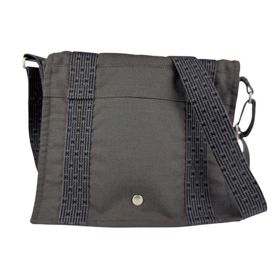 HERMES（エルメス） 斜め掛けショルダーバッグ エールライン バサス PM