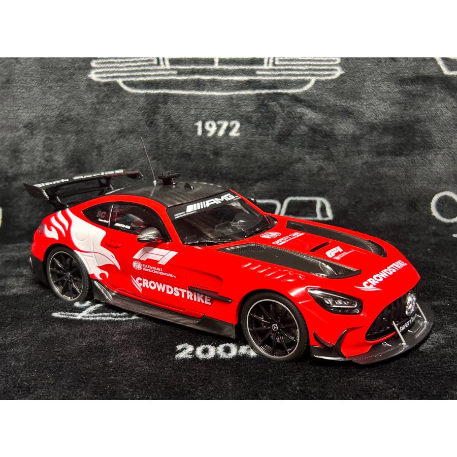 ミニチャンプス minichmaps 1/18 Mercedes Benz AMG GT Black Series
