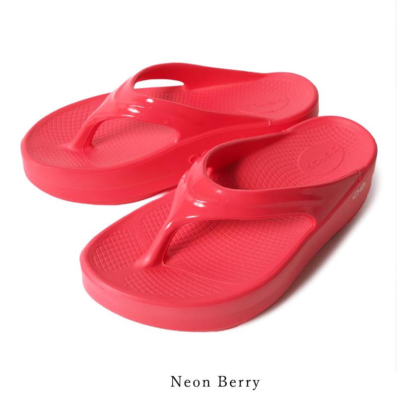 OOFOS（ウーフォス） 正規品 ウーメガ OOmega リカバリーサンダル