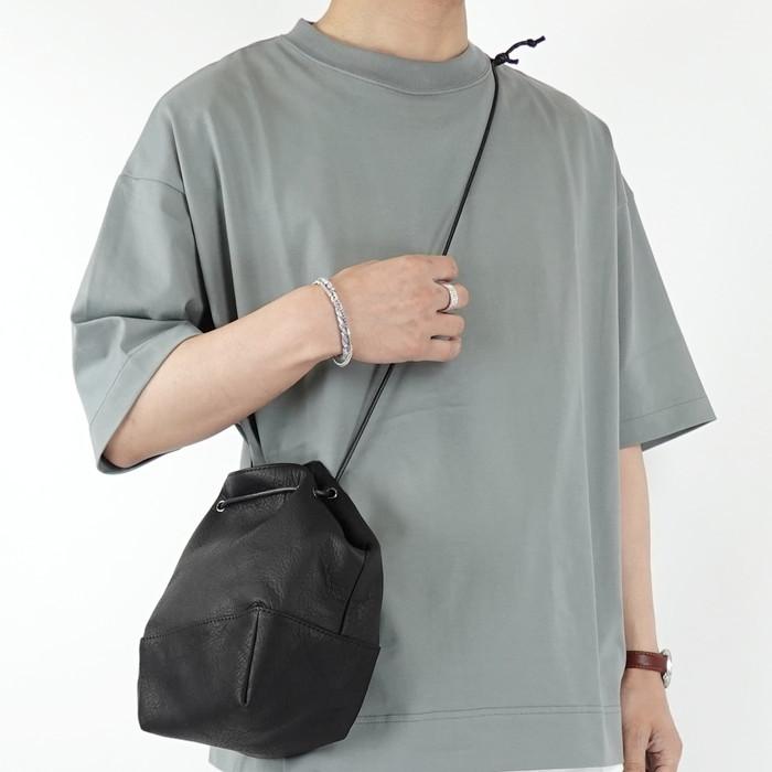 MR.OLIVE（ミスターオリーブ） ウォータープルーフレザー2WAY巾着