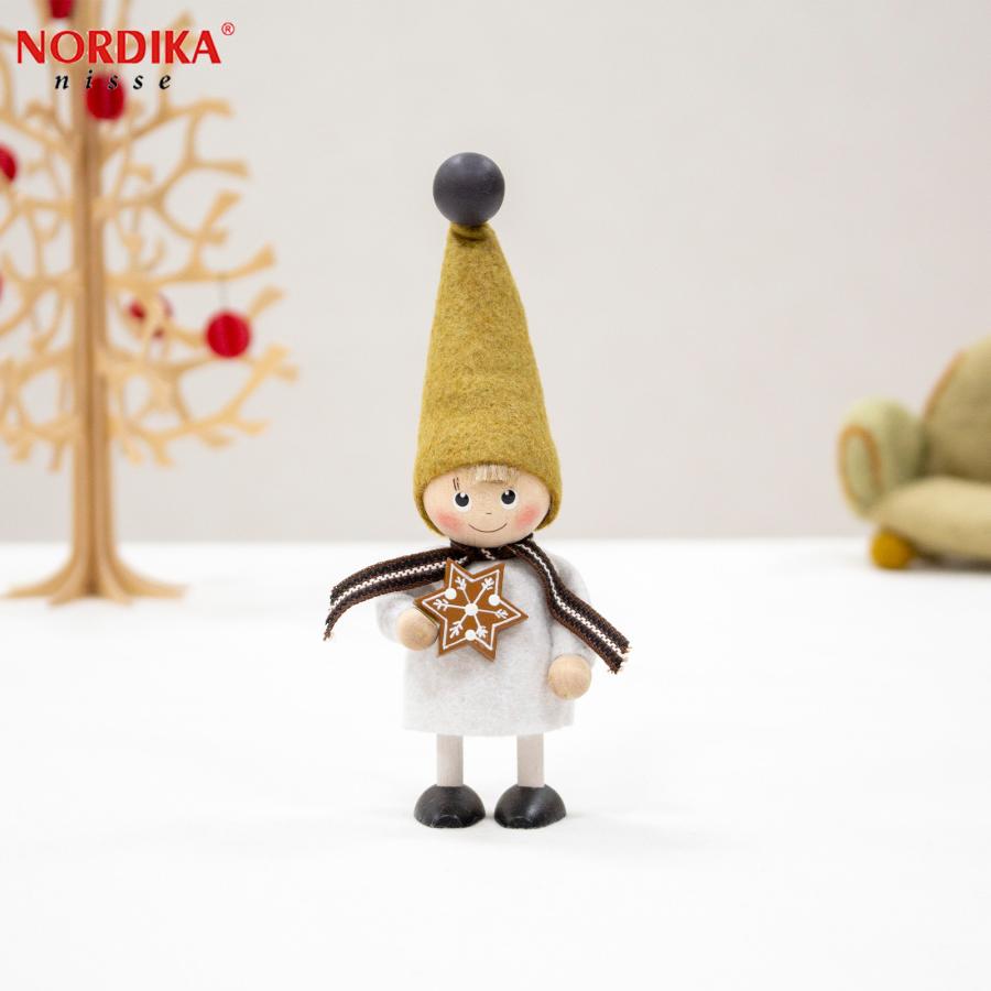ノルディカニッセ ジンジャークッキーを持った男の子 Jule Hygge