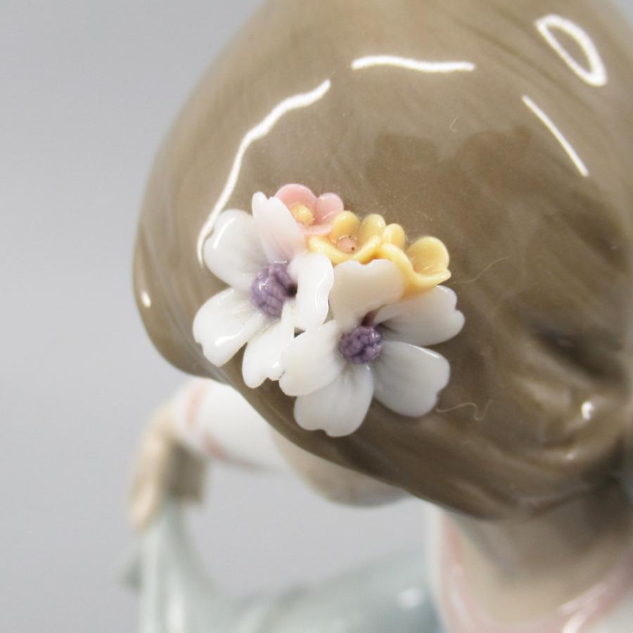 リヤドロ No.5688 「風邪をひかないように」 Lladro/陶器/置物/犬/少女