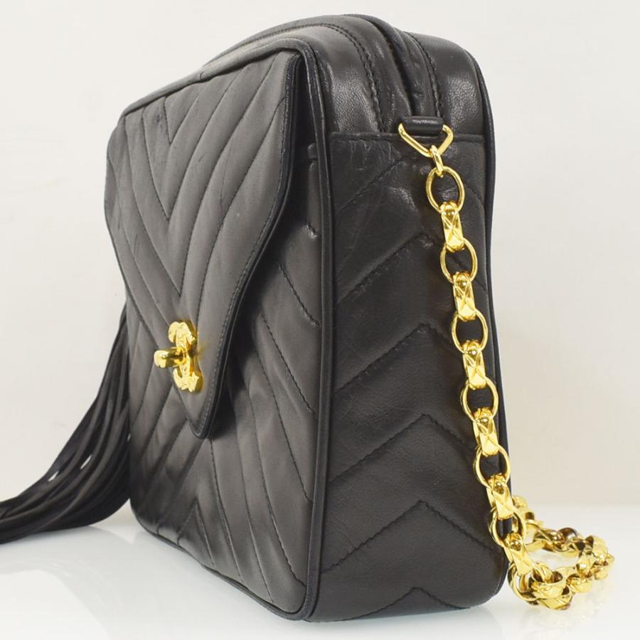 CHANEL（シャネル） ショルダーバッグ Vステッチ フリンジ チェーン