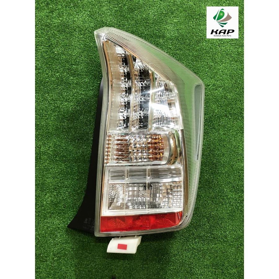 トヨタ☆プリウス ZVW30 純正 右テールライト STANLEY P8007/47-37