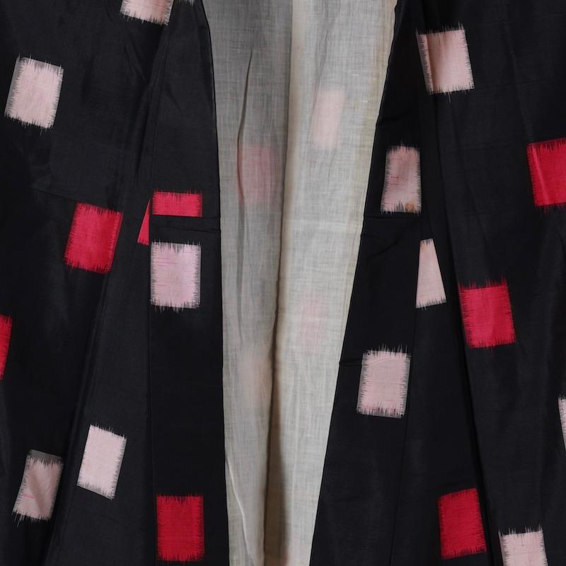 着物 紬 銘仙 黒 ショッキングピンク 薄ピンク 幾何学模様 /1092
