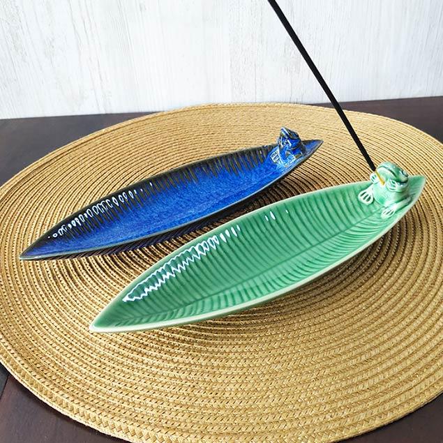 ジェンガラケラミック お香立て インセンスホルダー 緑 青 カエル