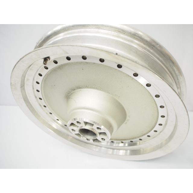 ハーレー ファットボーイ純正リアホイール後ろホイール 16x3.00交換