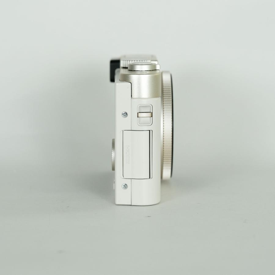 良品] LEICA C(Typ112) ライトゴールド / コンパクトデジタルカメラ