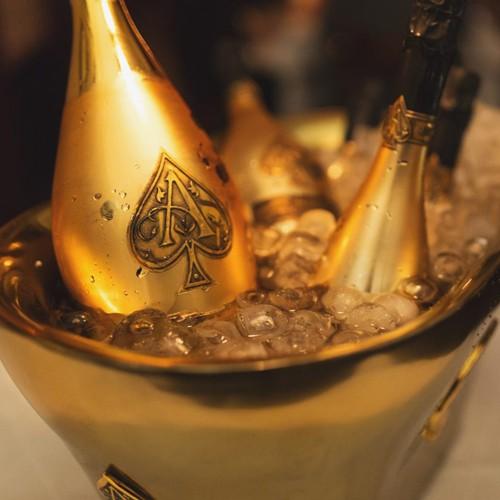 アルマン・ド・ブリニャック ブリュット -ゴールド- 750ml 木箱入り