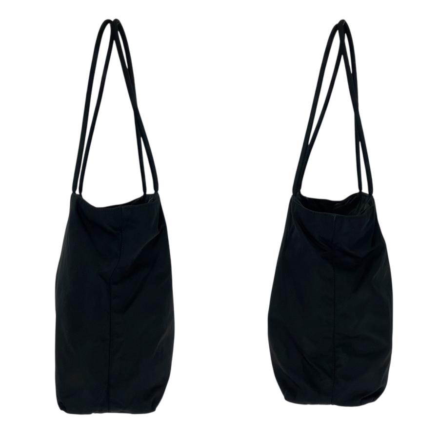 PRADA（プラダ） 美品 テスート 三角ロゴプレート ブラック 黒