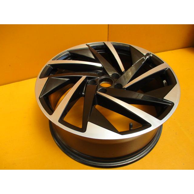 フォルクスワーゲン アルテオンRラインアドバンス純正アルミホイール1