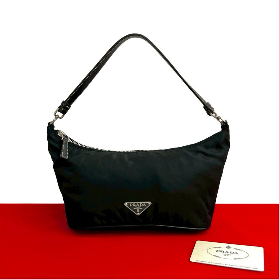 PRADA（プラダ） 極 美品 希少品 三角ロゴ 金具 テスート ナイロン