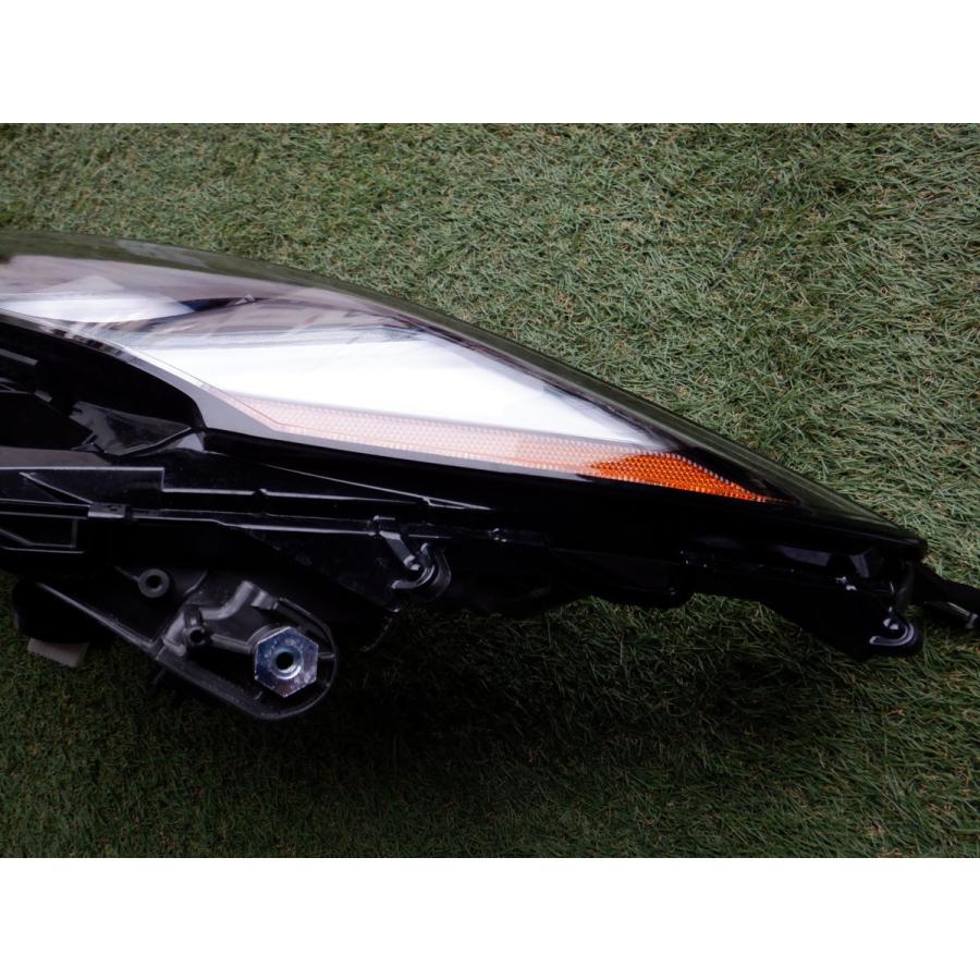 トヨタ純正 AXUH80 AXUH85 MXUA80 MXUA85 80 ハリアー Z/G LED ヘッド