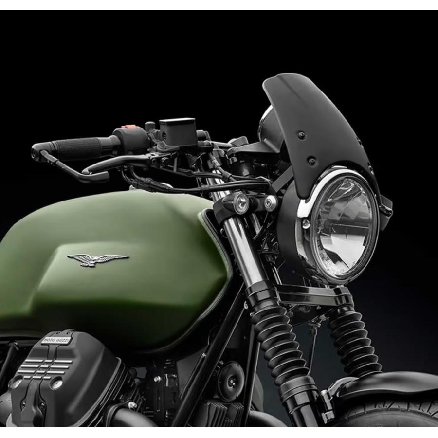 モトグッツィ V7III/V9ボバーのヘッドライト