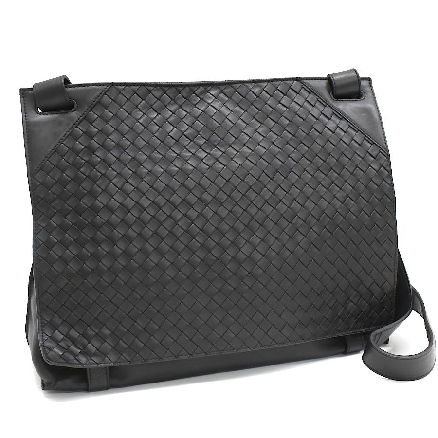 BOTTEGA VENETA（ボッテガ・ヴェネタ） クロスボディ メッセンジャー