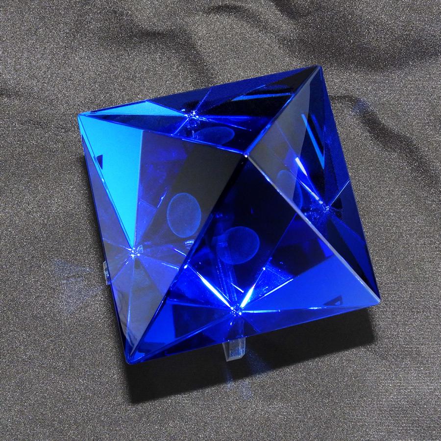 エヴァンゲリオン 第六の使徒 クリスタルオブジェ ラミエル 高級 置物