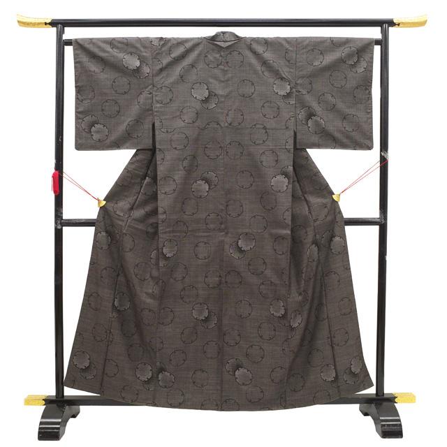 本場大島紬 着物 リサイクル 正絹 大島紬 泥染め 7マルキ こげ茶 雪輪