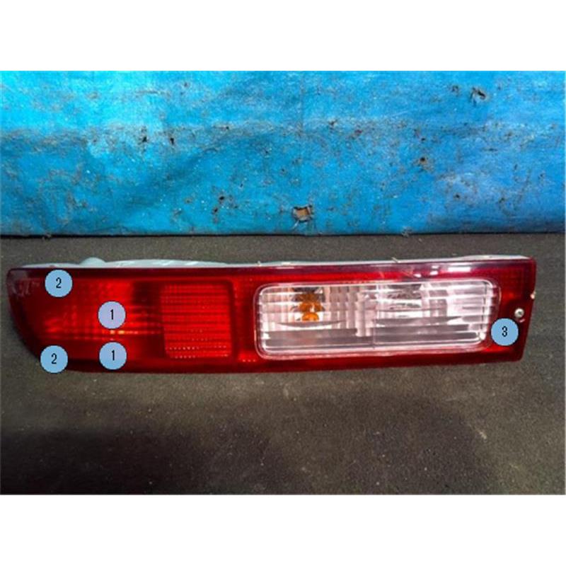 スバル 純正 サンバー 《 S321B 》 左テールランプ 81560-B5020 P90800