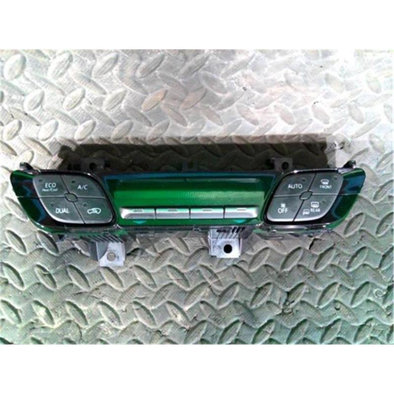 トヨタ 純正 C-HR 《 ZYX10 》 エアコンスイッチパネル 55900-10470