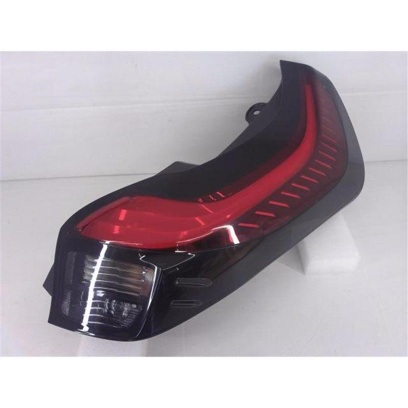 トヨタ 純正 アクア 《 MXPK11 》 右テールランプ 81551-52F40 P21600