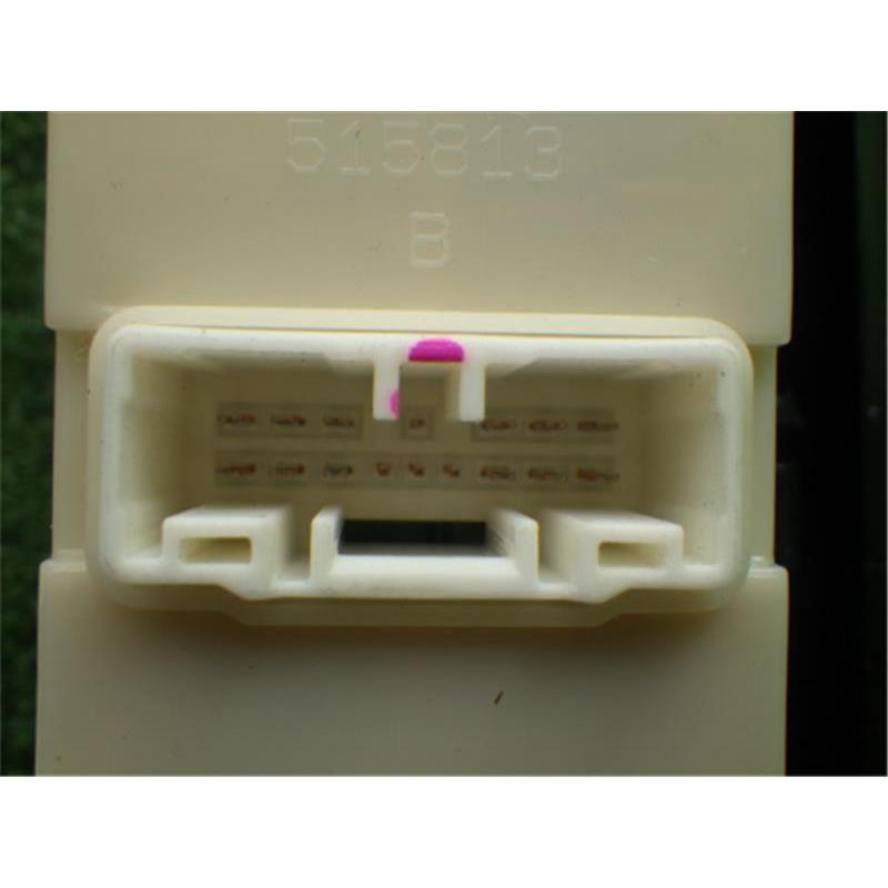 ダイハツ 純正 タント 《 LA650S 》 パワーウィンドウスイッチ 84820