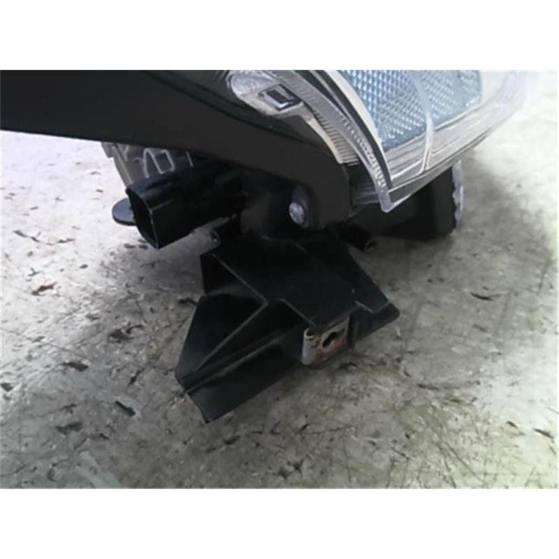 トヨタ 純正 プリウスアルファ 《 ZVW41W 》 右ヘッドライト P70700