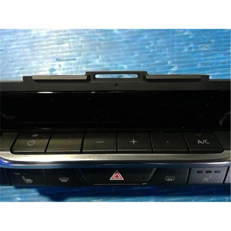 マツダ 純正 MAZDA3 《 BPFP 》 エアコンスイッチパネル P81400