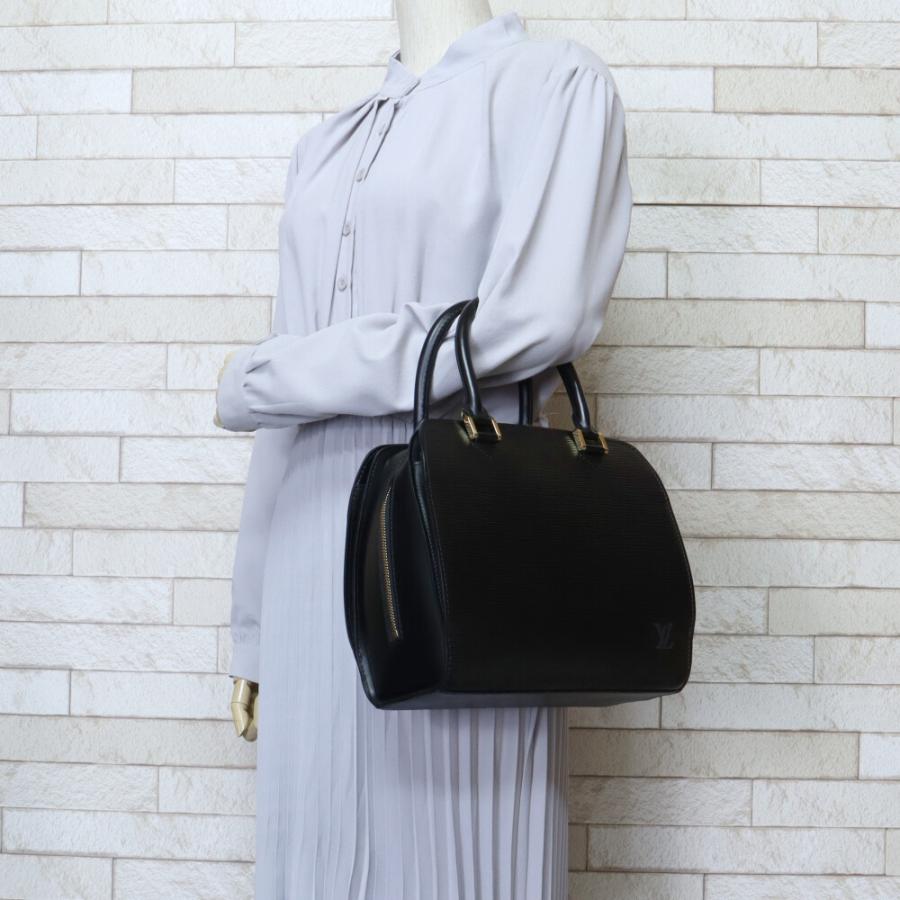 LOUIS VUITTON（ルイ・ヴィトン） ポンヌフ エピ ハンドバッグ