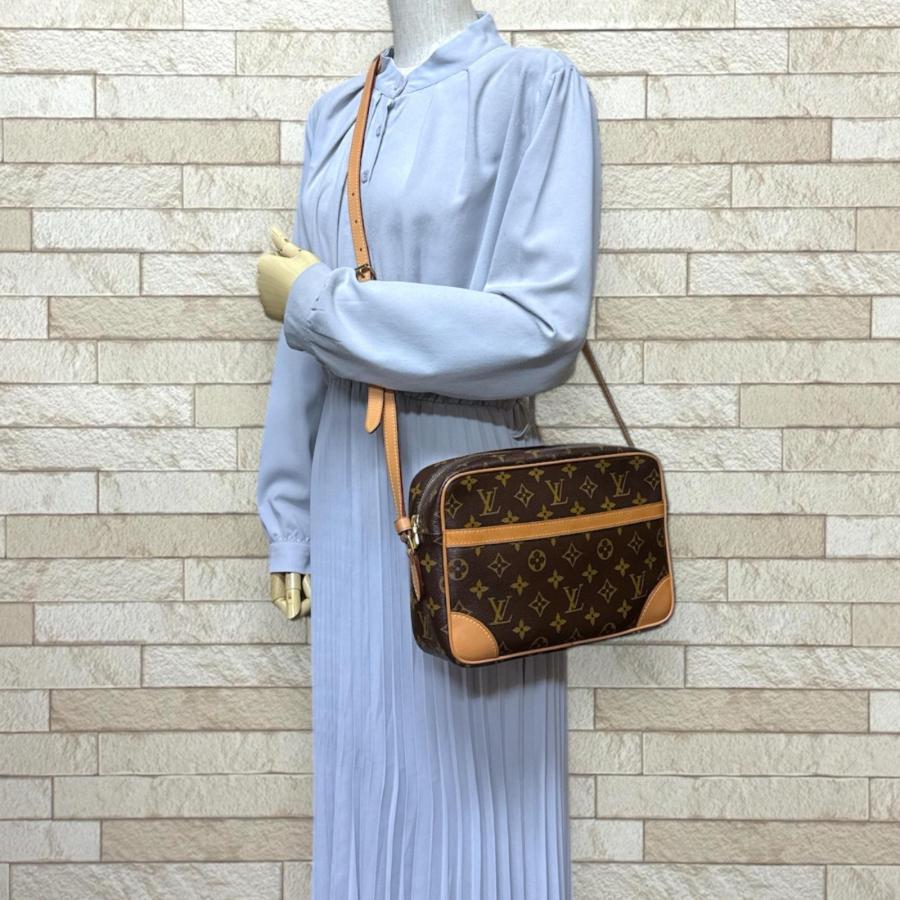 LOUIS VUITTON（ルイ・ヴィトン） トロカデロ27 モノグラム ショルダー