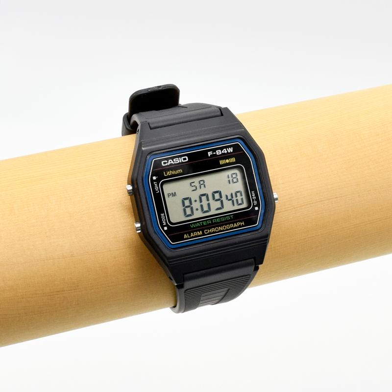 CASIO（カシオ） （5年保証）日本限定 国内正規品 軽量 薄型 デジタル