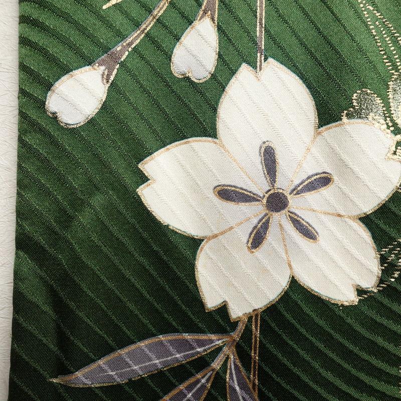 中古 振袖 綸子 正絹 古典柄 金駒刺繍 袷仕立て 身丈167cm 裄丈70cm