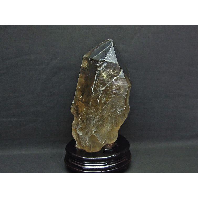 3.2Kg スモーキークォーツ 煙水晶 原石 ルチルクォーツ入り 台座付属