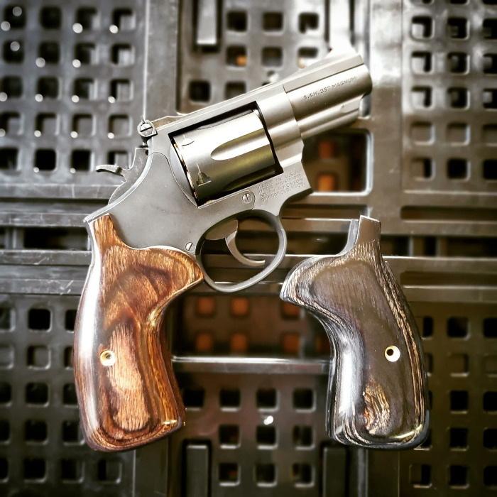 アルタモント S&W Kフレーム ラウンドバット用 木製グリップ ALTAI