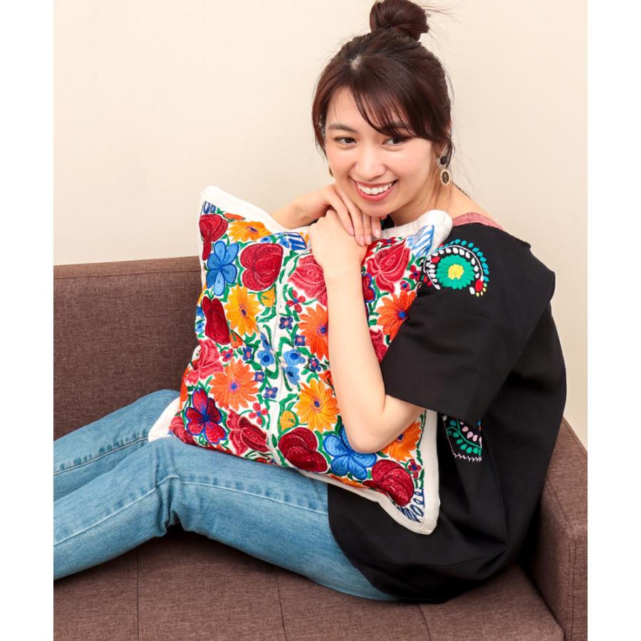 チチカカ（TITICACA） クッションカバー インテリア 生活雑貨 刺しゅう