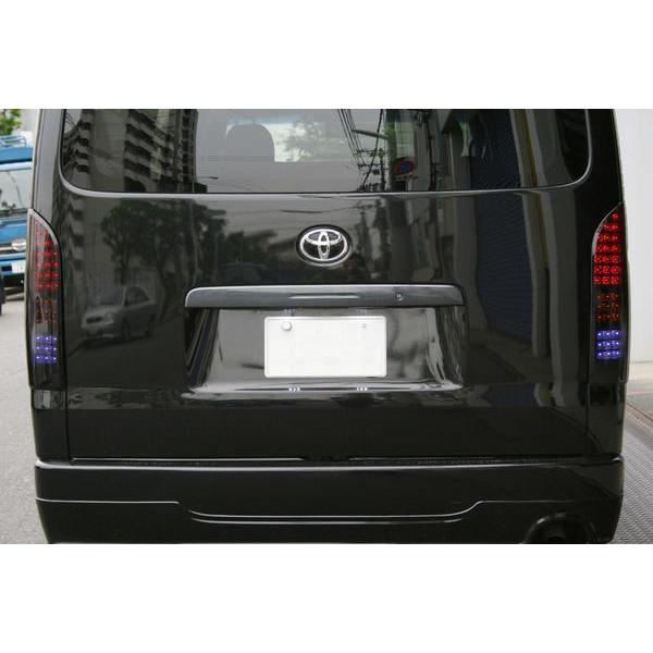 ハイエース スモーク テールランプカバ 200系 ー 張付けタイプ