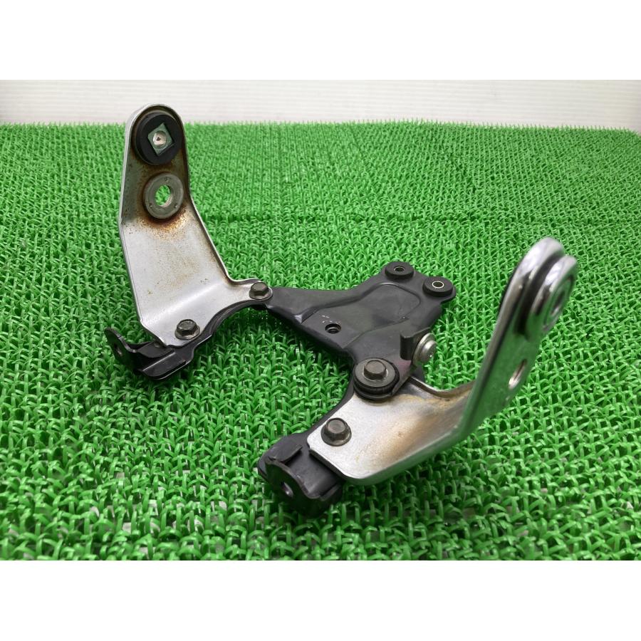 ヤマハ発動機 SR400 ヘッドライトステー ヤマハ 純正 中古 バイク 部品