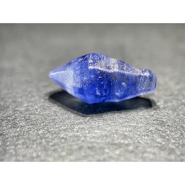 サファイア サファイアクリスタルコランダム 天然原石 ブルー