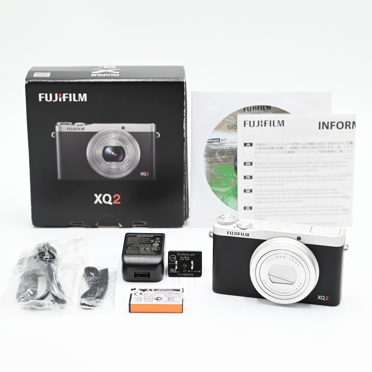 富士フイルム 富士フイルム X FUJIFILM XQ2（シルバー） コンパクト