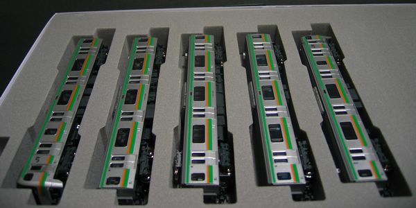 カトー カトー E217系電車（東海道線）5両セット 10-569 模型