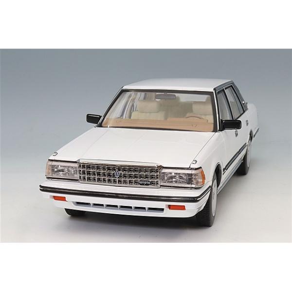 XiaoGuang MODEL 1/18 トヨタ クラウン MS122 ホワイト(内装ベージュ