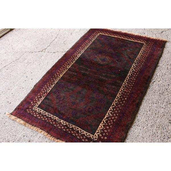 水の流れとサソリ模様 手織り絨毯 バルーチ族 118×81cm ラグ