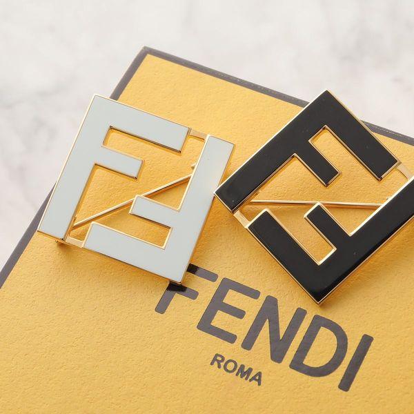 FENDI（フェンディ） ブローチ FOREVER フォーエバー 8AG976 TL9