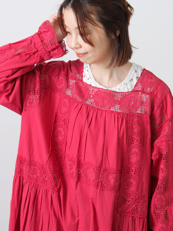 ローズ柄レーススクエアネックワンピース（オフホワイト/ブラック