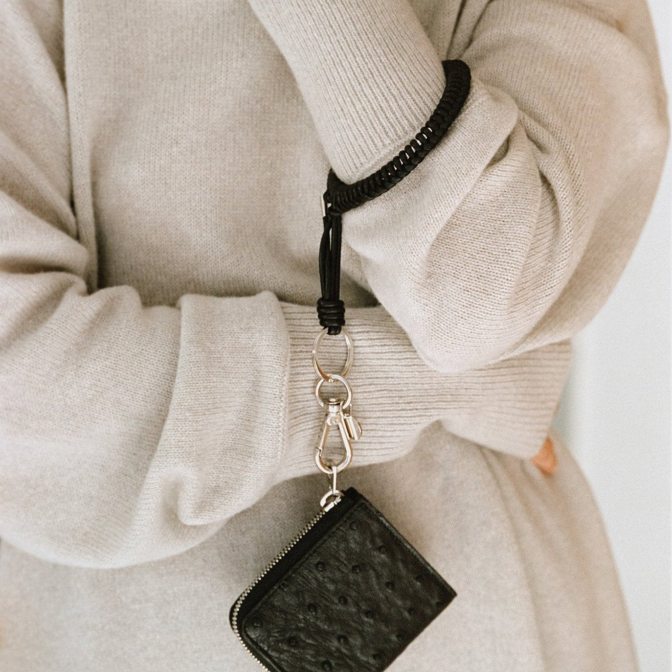 CRISTY KNOT WRIST CIRCLE CHARM BK / RAPTO JP｜ブラックニッケル仕様