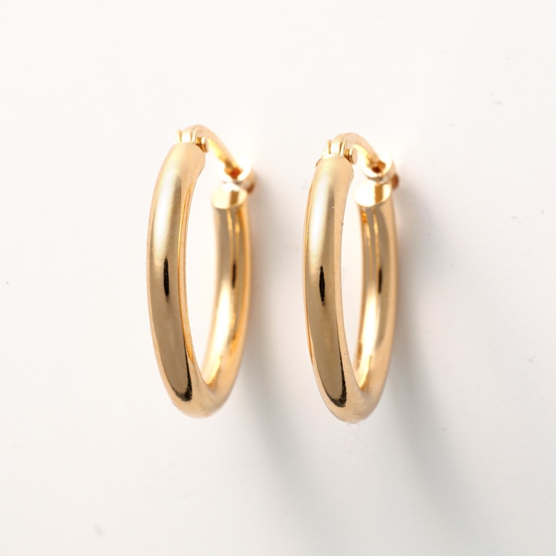 18金イエローゴールド／フープピアス: スクール・ホビー