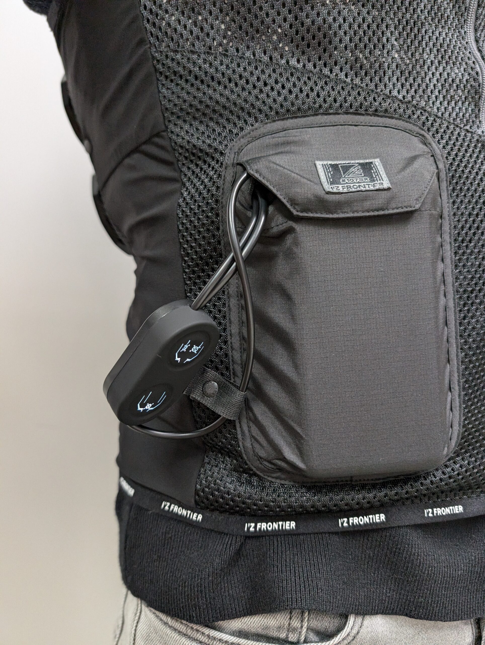 IZFRONTIER ハイセンスなデザイン。高機能でハイクオリティなワーク