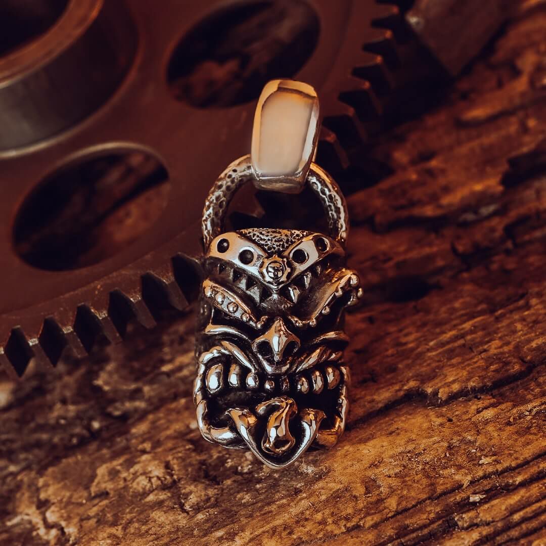 スターリンギア 02 ニュースカルマーブルペンダント w/スカル