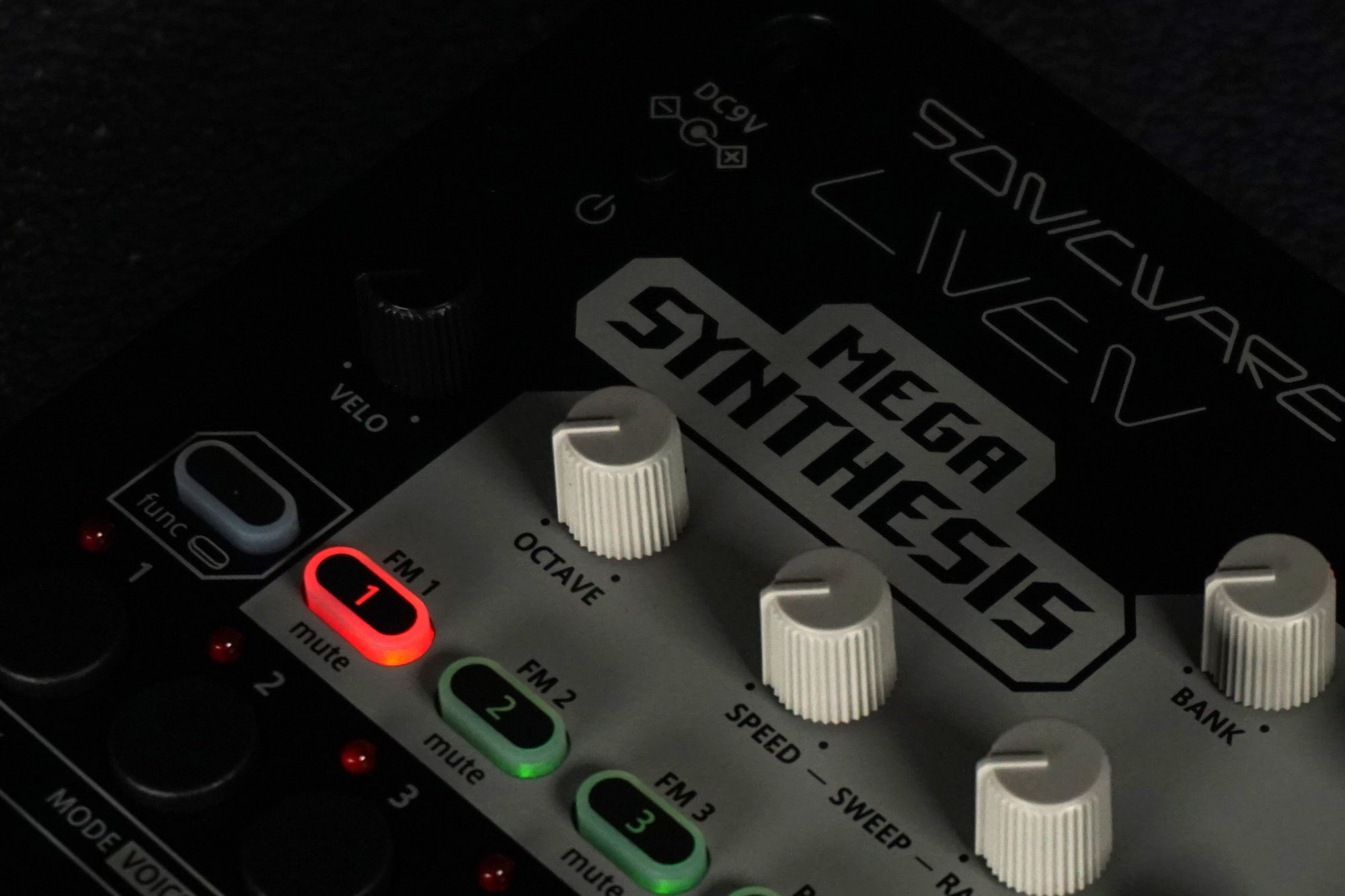 LIVEN MEGA SYNTHESIS – SONICWARE 日本公式
