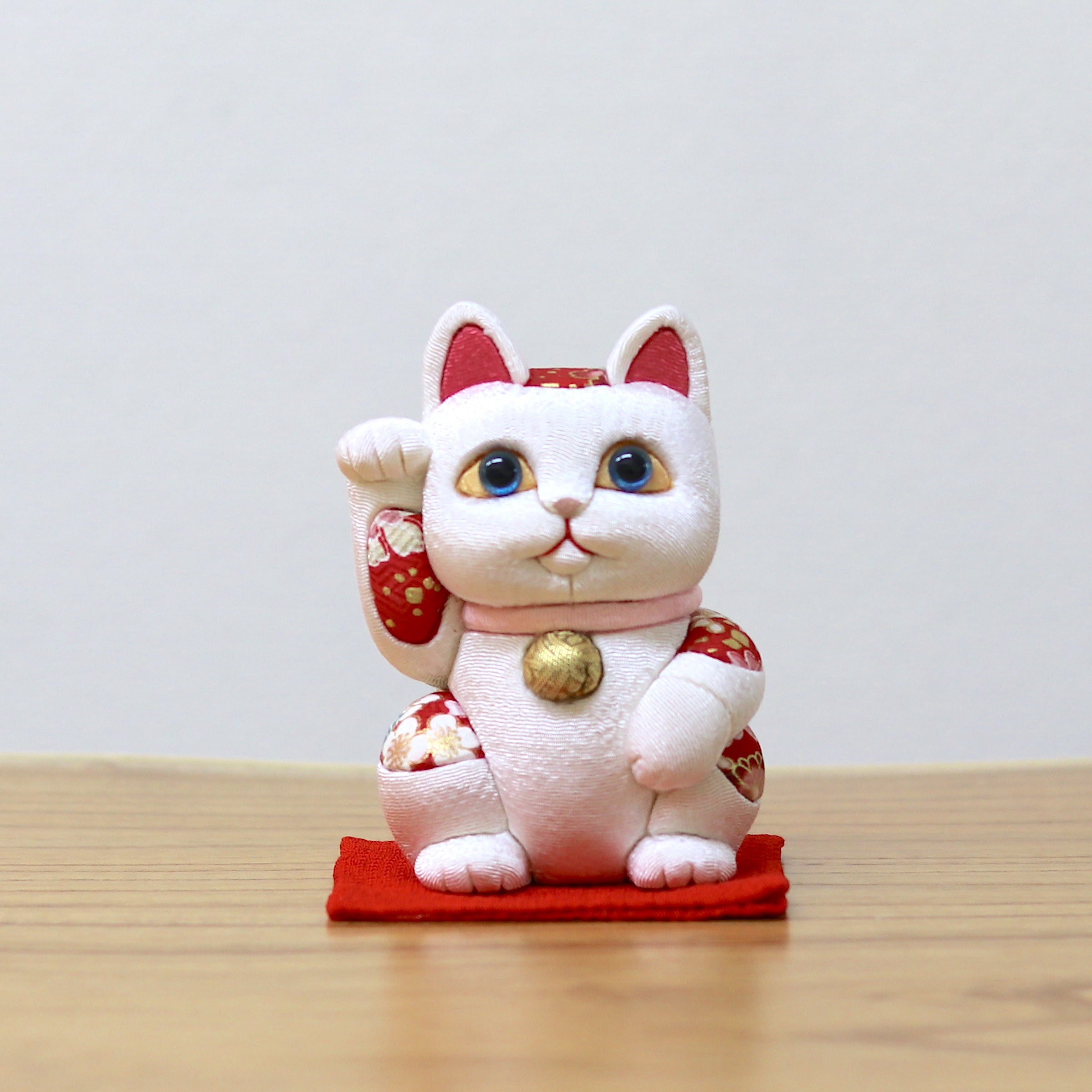 古い小さな小さな雛道具 江戸細工 招き猫他いろいろ 郷土玩具 招き猫