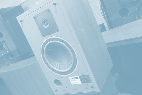 新品超え JBL 4301B 音は別格ケンリック水準 トランス式ATT 特別